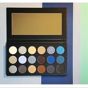 NIB Morphe 18F Blue Ya Away Artistry Palette